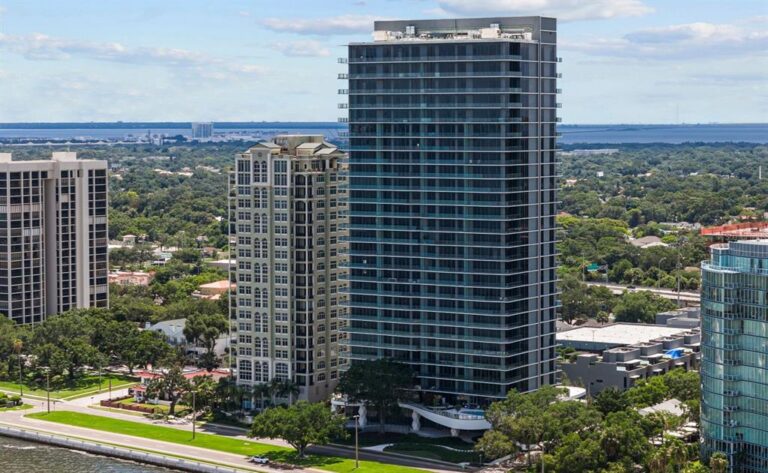 3101 BAYSHORE BOULEVARD UNIT 2004 - hero exterior listing photo